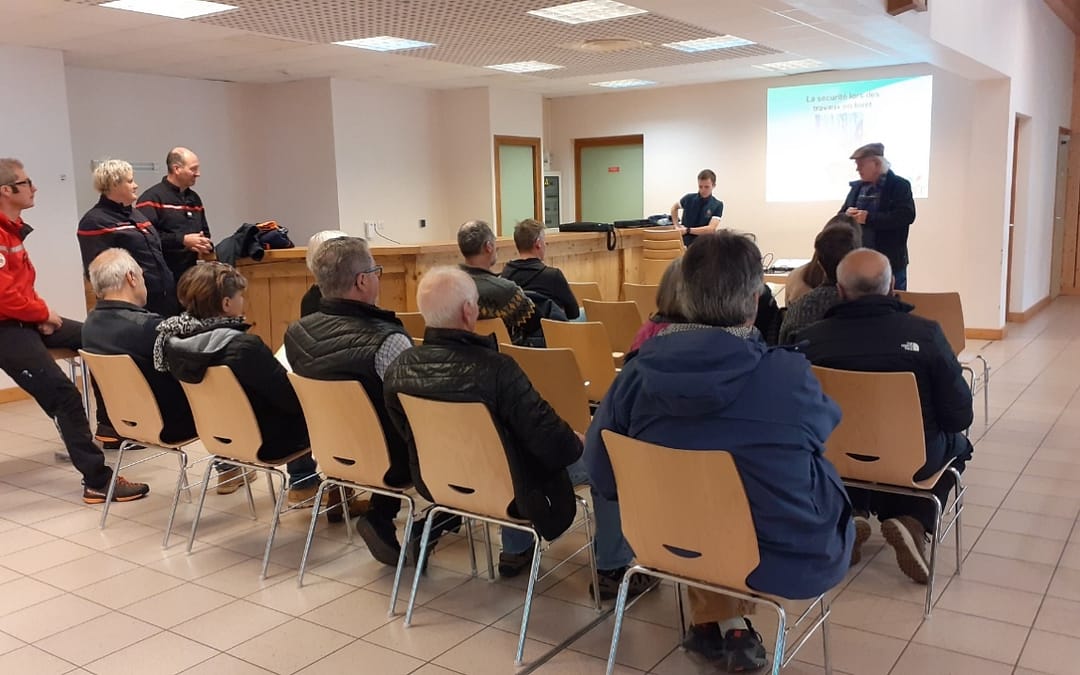réunion « la sécurité lors des travaux en forêt » à SEYTROUX